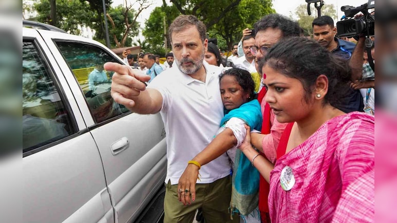 मार्च में बेहोश हुईं सांसद मिताली बाघ, राहुल गांधी ने की मदद; जानें TMC नेता से जुड़ी खास बातें