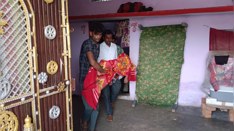 संदिग्ध हालत में हॉस्टल में 7 वर्ष के बच्चे की मौत, बिना अनुमति के छतरपुर में चल रहे 50 से ज्यादा छात्रावासों पर उठे सवाल संदिग्ध हालत में हॉस्टल में 7 वर्ष के बच्चे की मौत, बिना अनुमति के छतरपुर में चल रहे 50 से ज्यादा छात्रावासों पर उठे सवाल