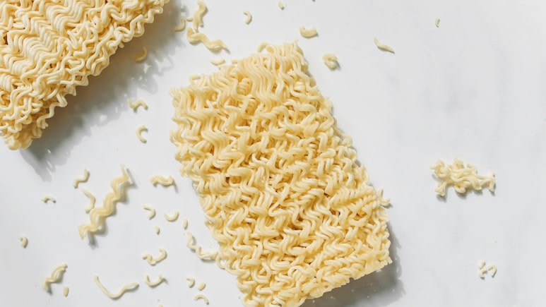 Egyptian Boy, 13, Dies After Eating Raw Ramen. Know What Uncooked Noodles Can Do To Your Body Egyptian Boy, 13, Dies After Eating Raw Ramen. Know What Uncooked Noodles Can Do To Your Body