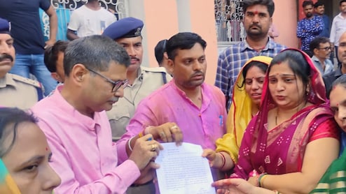 शिवपुरी नपा के 18 पार्षदों ने एक साथ दिया इस्तीफा, अध्यक्ष को हटाने की मांग पर अड़े थे  