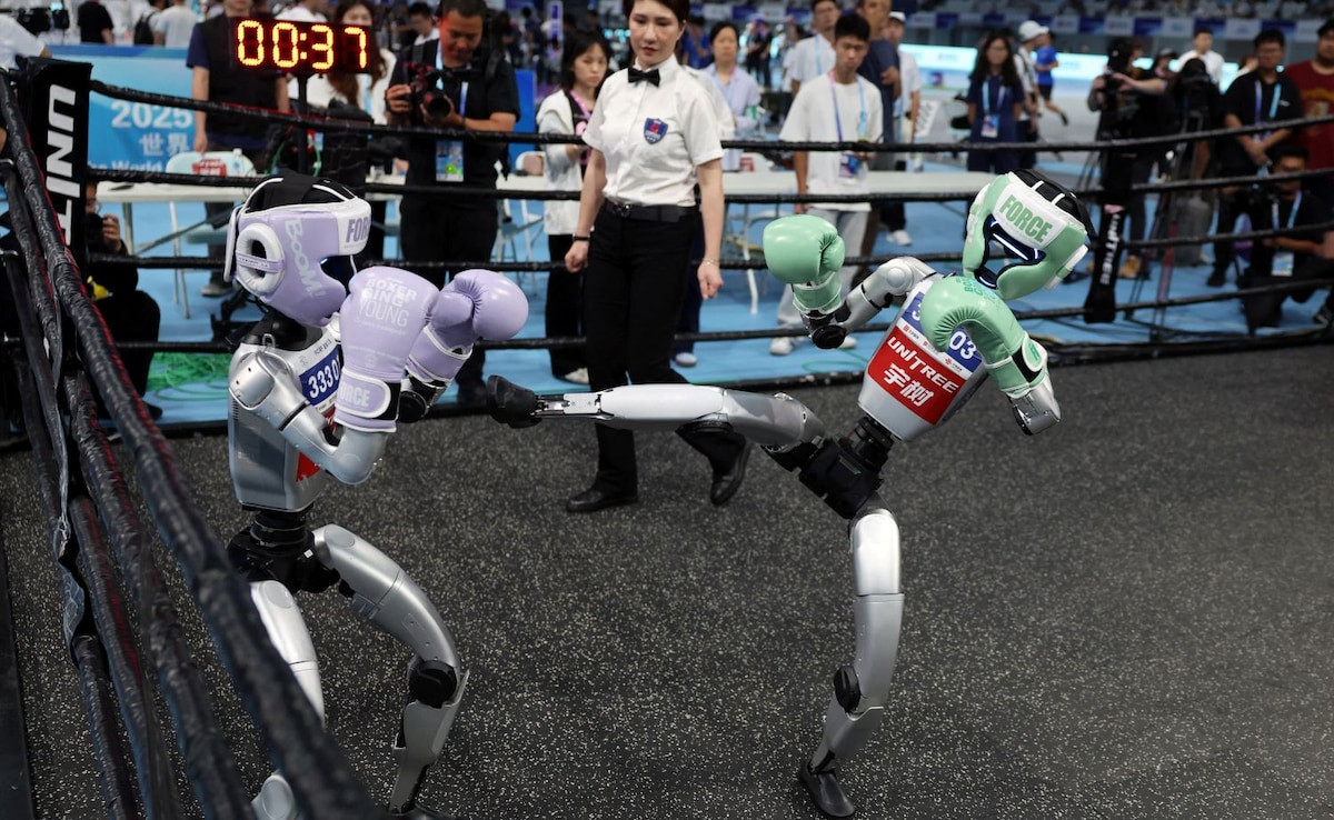 Beijing's World Humanoid Robot Games Shows A Human Touch Is Still Needed