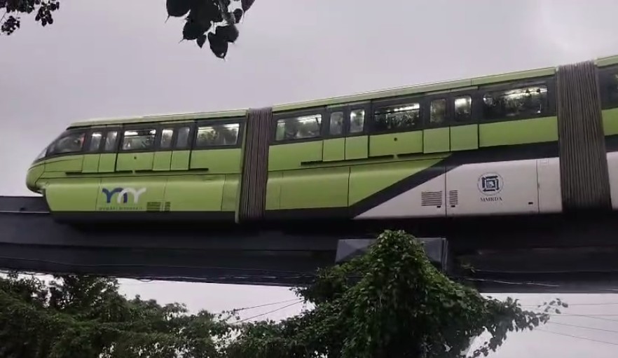 Mumbai Monorail Stuck For An Hour, Teams Reach Spot To Rescue Passengers