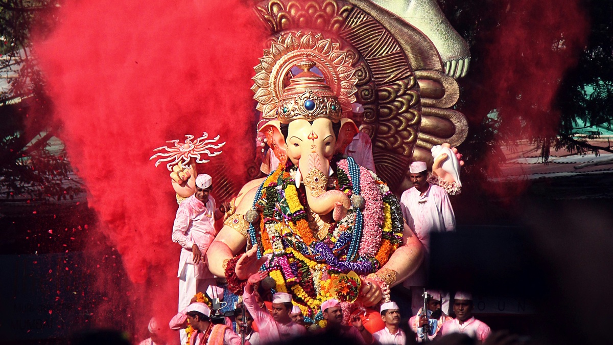 Happy Ganesh Chaturthi 2025: वॉट्सऐप पर खास स्टिकर्स से दें सभी को बधाई, ये है आसान तरीका