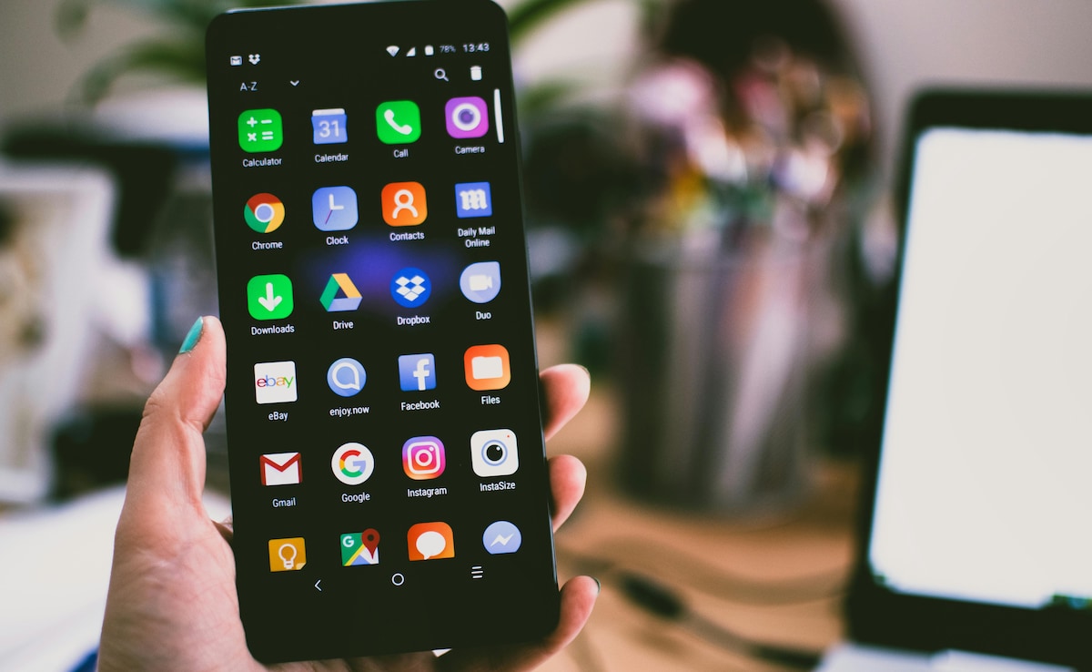 Best Features, आकर्षक लुक, बेहतरीन Performance का कॉम्बो है ये दमदार स्मार्टफोन, आपकी जेब पर नहीं पड़ेगा भारी