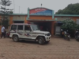Odisha Man Kidnaps Minor Girlfriend, Tries To Rape Her With 4 Friends, Arrested Odisha Man Kidnaps Minor Girlfriend, Tries To Rape Her With 4 Friends, Arrested