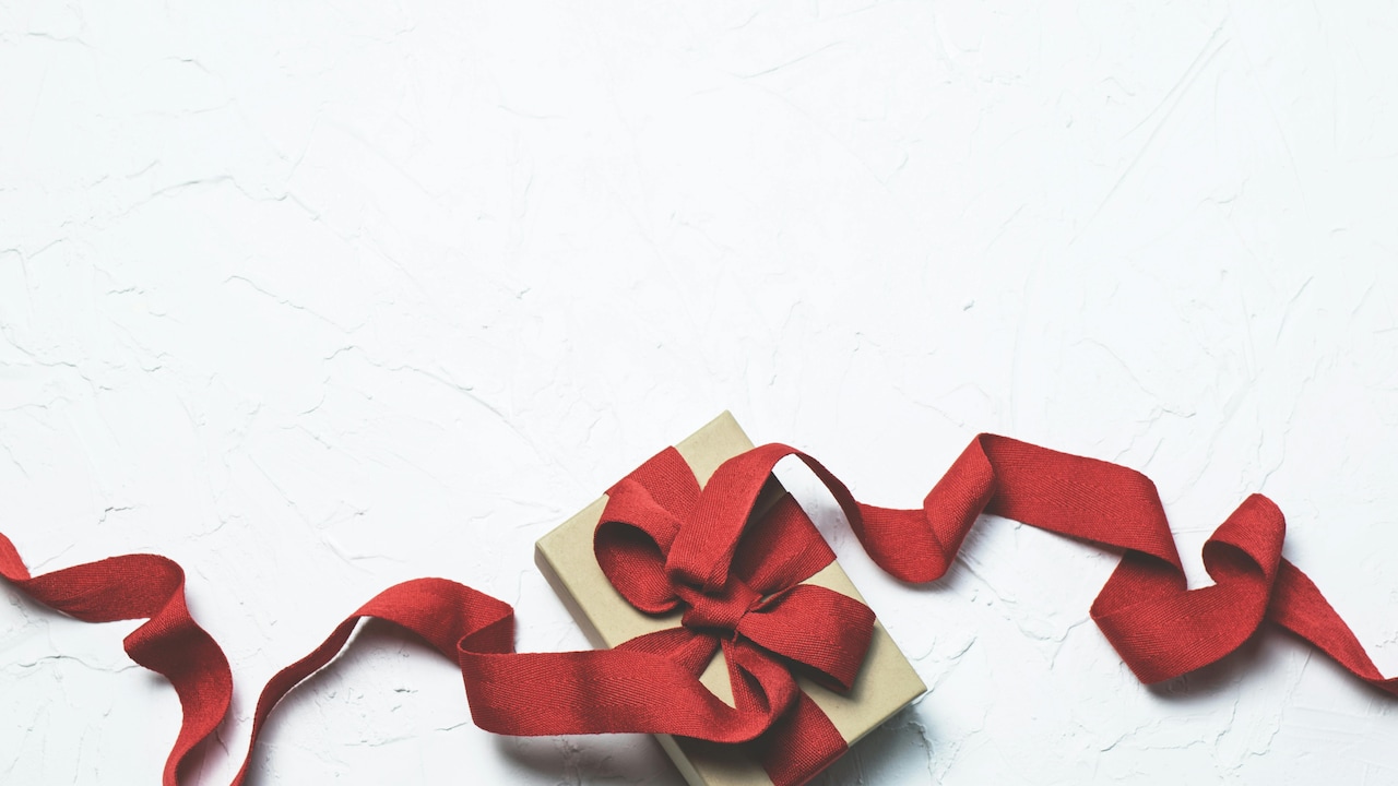 Top Trending Gifts To Celebrate Youth And Sustainable Goals in 2025