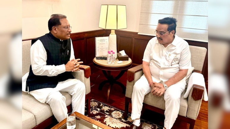 सीएम विष्णुदेव साय ने केंद्रीय जलशक्ति मंत्री सीआर पाटिल से की मुलाकात, बोधघाट परियोजना पर हुई चर्चा सीएम विष्णुदेव साय ने केंद्रीय जलशक्ति मंत्री सीआर पाटिल से की मुलाकात, बोधघाट परियोजना पर हुई चर्चा