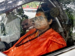 हिंदू आतंकवाद का झूठा नैरेटिव गढ़ने वालों का मुंह काला हुआ: साध्वी प्रज्ञा सिंह ठाकुर हिंदू आतंकवाद का झूठा नैरेटिव गढ़ने वालों का मुंह काला हुआ: साध्वी प्रज्ञा सिंह ठाकुर