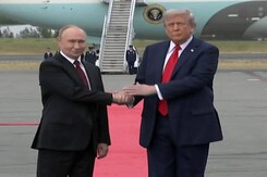 Red Carpet, Smiles And Handshakes: Donald Trump Receives Vladimir Putin In Alaska Red Carpet, Smiles And Handshakes: Donald Trump Receives Vladimir Putin In Alaska