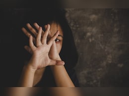 Kolhapur News:  पोलीस व्हायचं स्वप्न पण... बसमधील त्रासाला कंटाळून कॉलेज तरुणीने आयुष्य संपवलं! Kolhapur News:  पोलीस व्हायचं स्वप्न पण... बसमधील त्रासाला कंटाळून कॉलेज तरुणीने आयुष्य संपवलं!