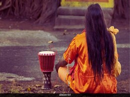 Nagpur News : 'मी काळी जादू जाणतो' सांगत महिलेपुढे कपडे काढले; भोंदूबाबाच्या कृत्याने जिल्ह्यात संताप Nagpur News : 'मी काळी जादू जाणतो' सांगत महिलेपुढे कपडे काढले; भोंदूबाबाच्या कृत्याने जिल्ह्यात संताप