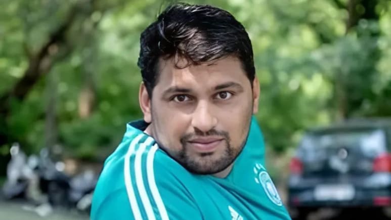 Heart Attack: जीममध्ये व्यायाम करताना तरुणाचा मृत्यू, पिंपरी चिंचवडमधील धक्कादायक घटना Heart Attack: जीममध्ये व्यायाम करताना तरुणाचा मृत्यू, पिंपरी चिंचवडमधील धक्कादायक घटना