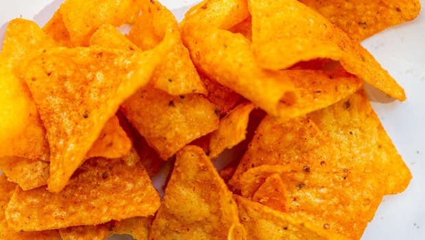'Shocking' Much? New Battery-Flavoured Chips Taste Like 'Licking A 9-Volt' Battery