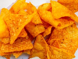 'Shocking' Much? New Battery-Flavoured Chips Taste Like 'Licking A 9-Volt' Battery 'Shocking' Much? New Battery-Flavoured Chips Taste Like 'Licking A 9-Volt' Battery