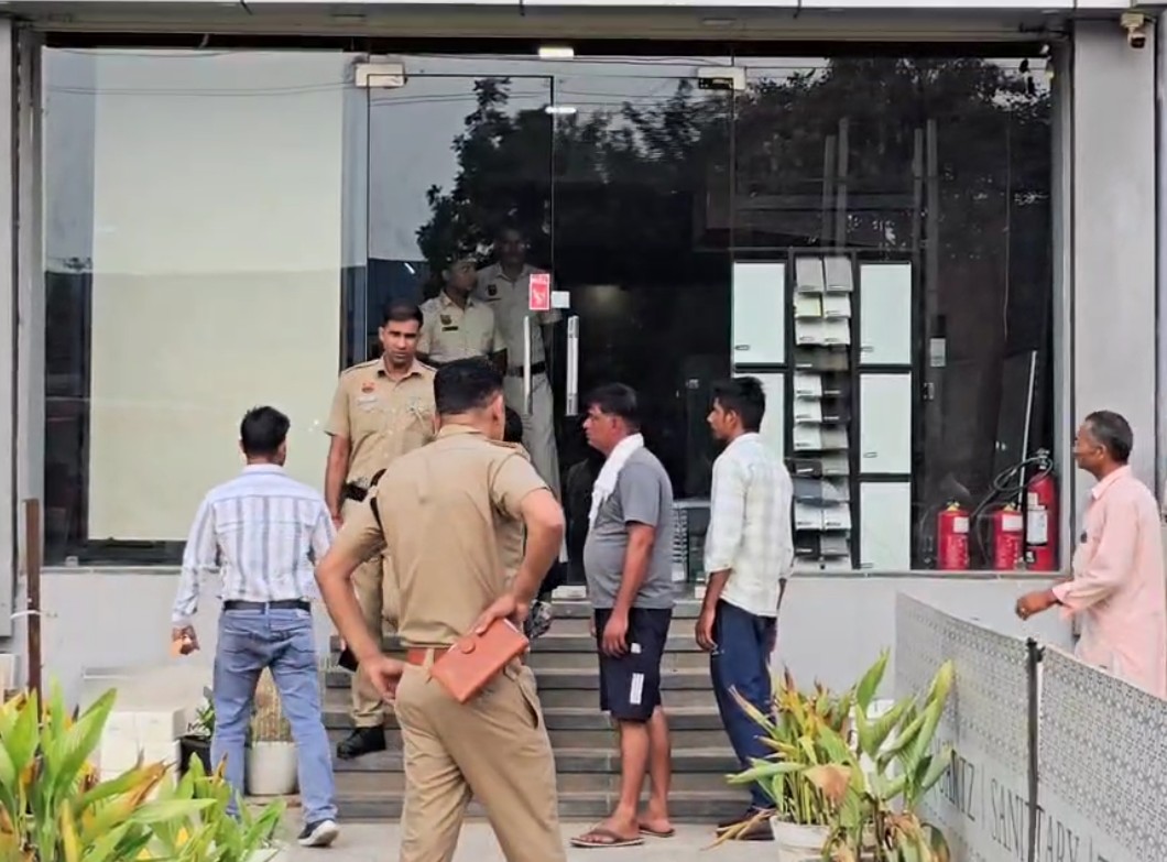 गुरुग्राम: मार्बल मार्केट में लिफ्ट में फंसने से मजदूर की मौत, आत्महत्या की आशंका