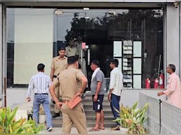 गुरुग्राम: मार्बल मार्केट में लिफ्ट में फंसने से मजदूर की मौत, आत्महत्या की आशंका गुरुग्राम: मार्बल मार्केट में लिफ्ट में फंसने से मजदूर की मौत, आत्महत्या की आशंका