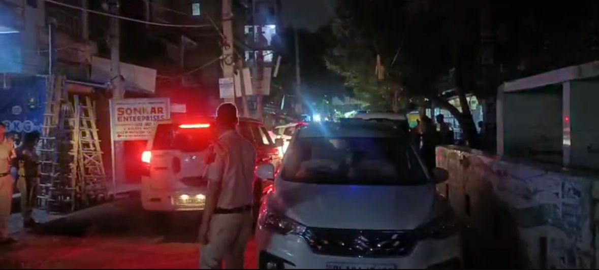 दिल्ली में ऑटो ड्राइवर की चाकू मारकर हत्या, एक शख्‍स हिरासत में