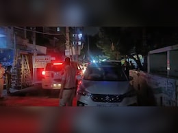 दिल्ली में पत्नी ने पति पर सोते हुए डाल दिया खौलता तेल, फिर ऊपर से छिड़क दी मिर्ची दिल्ली में पत्नी ने पति पर सोते हुए डाल दिया खौलता तेल, फिर ऊपर से छिड़क दी मिर्ची