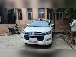 घर पर बुलडोजर चलाना नगर न‍िगम को पड़ा महंगा, कोर्ट ने आयुक्‍त की गाड़ी कर दी कुर्क