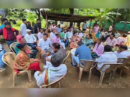 Durg Nun Case: कांग्रेस की जांच टीम ने किया ओरछा का दौरा, युवतियों के परिवार से की मुलाकात Durg Nun Case: कांग्रेस की जांच टीम ने किया ओरछा का दौरा, युवतियों के परिवार से की मुलाकात