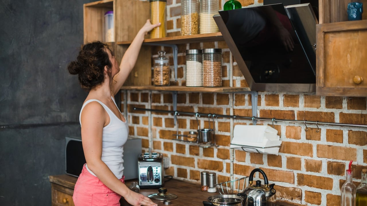 Keep your kitchen fresh and smoke-free with the Top Kitchen Chimneys
