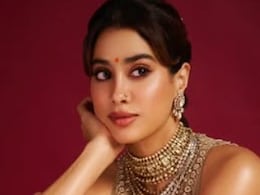 Janhvi Kapoor Hits Back At Trolls After Saying <i>'Bharat Mata Ki Jai'</i> At Janmashtami Event: "<i>Roz Bolungi</i>" Janhvi Kapoor Hits Back At Trolls After Saying <i>'Bharat Mata Ki Jai'</i> At Janmashtami Event: "<i>Roz Bolungi</i>"
