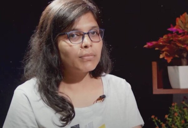 Success Story: बेटी के IAS बनने के  बाद भी पिता ने नहीं छोड़ा पकौड़े का ठेला, 93 रैंक लाकर बनीं अफसर