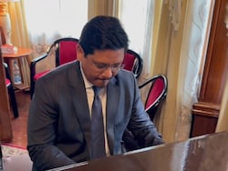 Watch: Meghalaya Chief Minister Conrad Sangma Plays &#039;Pehla Nasha&#039; On Piano