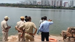 "रीट का प्रेशर सहन नहीं हो रहा, पापा-मम्मी माफ करना"; सुसाइड नोट ल&zwj;िखकर छात्र ने ताल में लगा दी छलांग