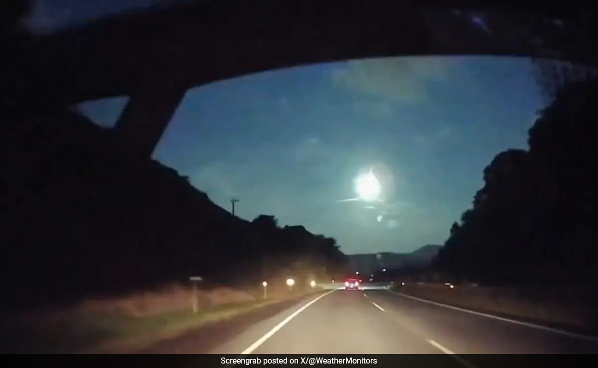 Fireball Lights Up Night Sky In Japan