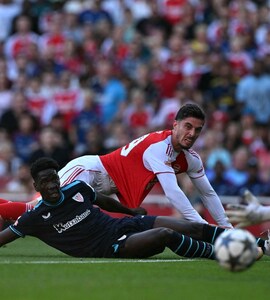 Liverpool Spend Big To Hold Off Arsenal, Manchester City In Premier League Tittle Fight