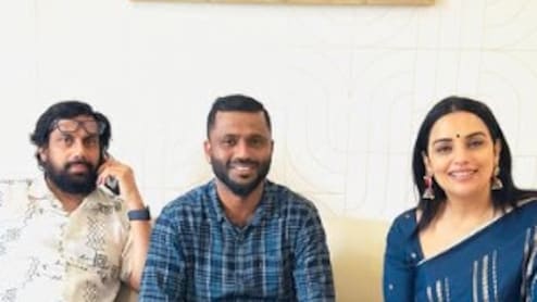 Shwetha Menon Chairs First Meeting After Becoming AMMA President. See Pic