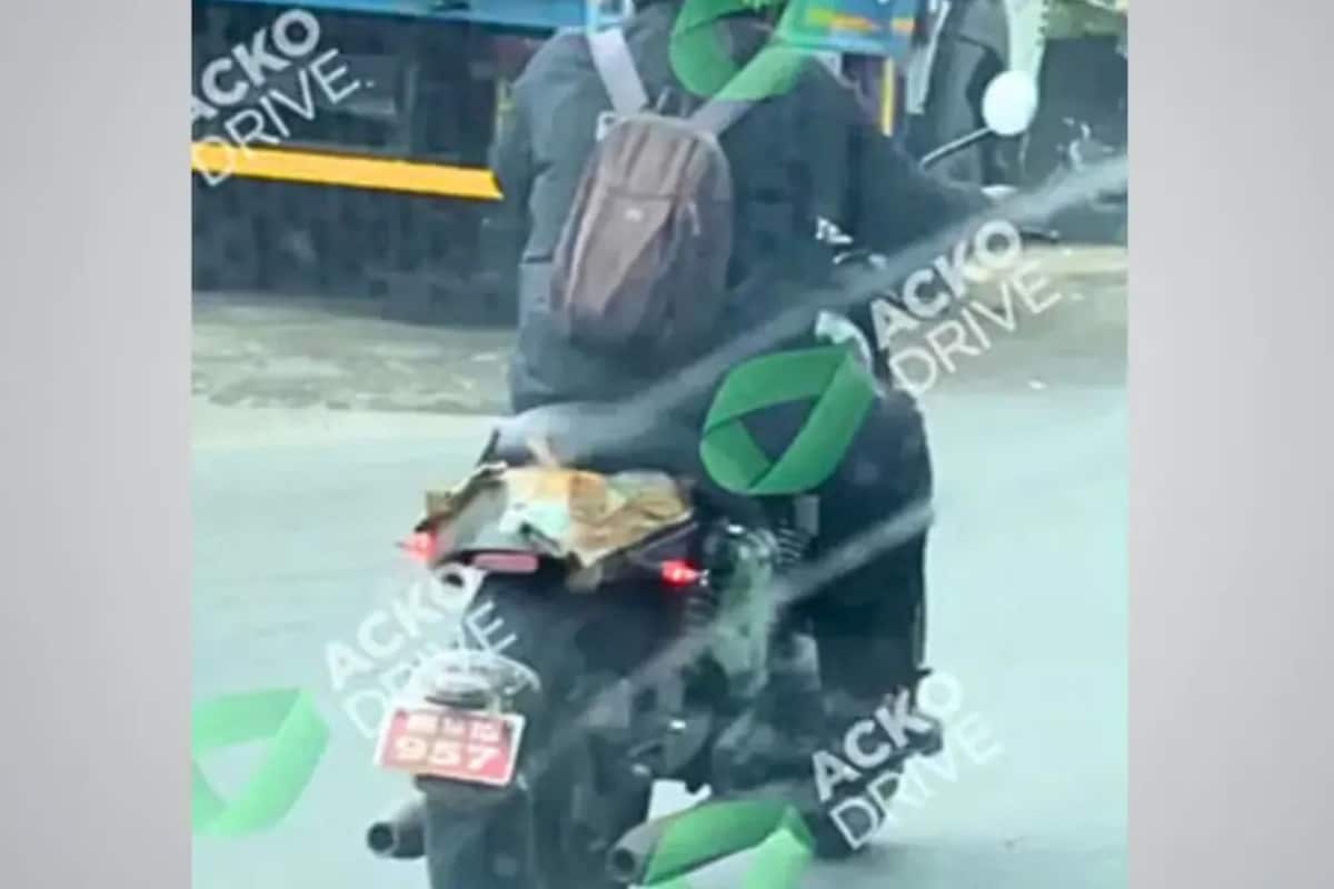 New Yezdi Roadster Spied New Yezdi Roadster Spied
