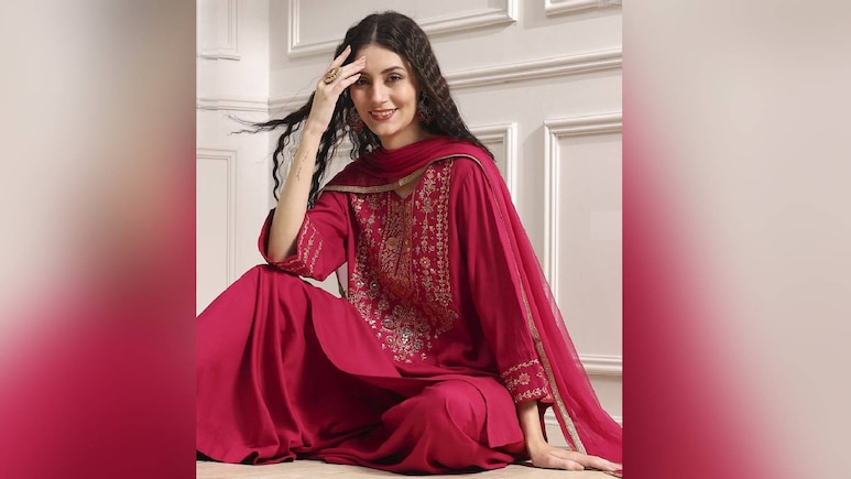 Ganesh Utsav में दिखें सबसे अलग, आज ही अफोर्डेबल प्राइस में खरीदें ये शानदार और Trendy Sharara Sets Ganesh Utsav में दिखें सबसे अलग, आज ही अफोर्डेबल प्राइस में खरीदें ये शानदार और Trendy Sharara Sets