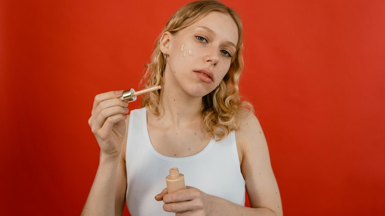 BB Cream vs Foundation: कौन है आपकी स्किन के लिए बेस्ट? जानें फर्क और पाएं धमाकेदार ऑफर्स