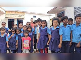 रंग ला रही सिवनी कलेक्टर की मुहिम, छात्रों को गिफ्ट में मिल रहीं डेस्क; 7 समुंदर पार से भी आ रही मदद