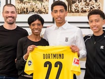 Mark Bellingham, Father Of Jude And Jobe, Confronts Borussia Dortmunds Sporting Director: Report