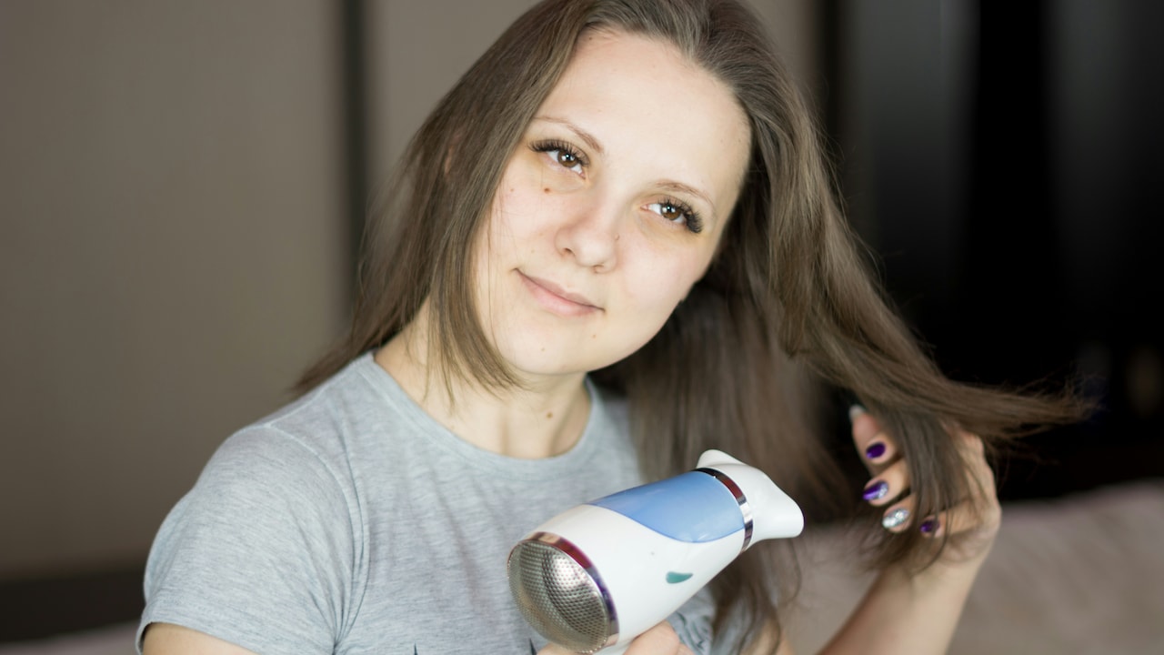 Get a Hair Dryer From Amazon That Will Not Damage Your Hair