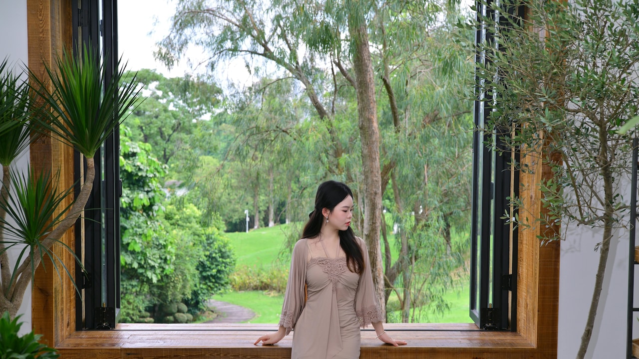 Get Top Full-Sleeve Dresses For Office And Casual Wear From Myntra