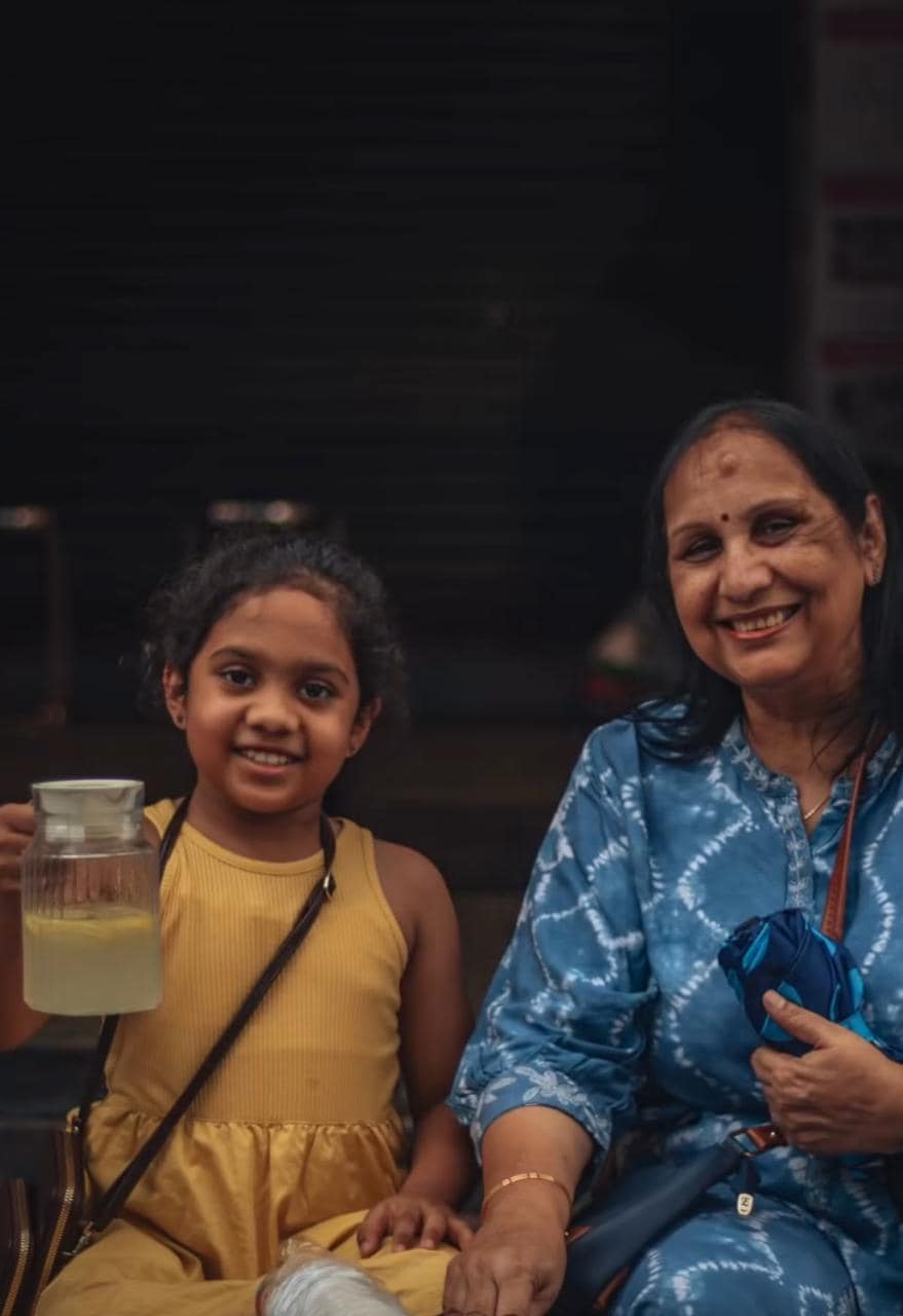 Watch: 7-Year-Old Girl Starts Lemonade Business After Reading A Book - Internet Applauds Watch: 7-Year-Old Girl Starts Lemonade Business After Reading A Book - Internet Applauds