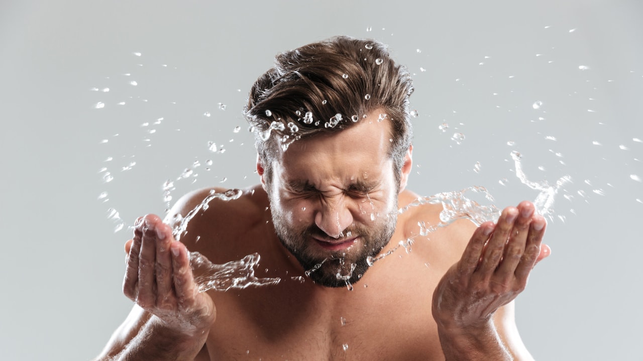 Rinse your beard with clean water and dry properly 