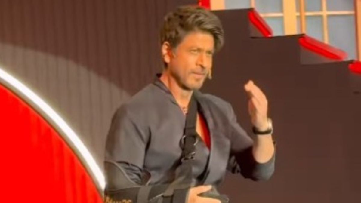 One-Handed Shah Rukh Khan Can Do <i>"Bahut Kuch, National Award Bhi Utha Sakta Hoon"</i>