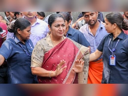 इस हमले के बाद मैं सदमे में थी लेकिन अब ठीक...हमले के बाद रेखा गुप्ता का पहला बयान इस हमले के बाद मैं सदमे में थी लेकिन अब ठीक...हमले के बाद रेखा गुप्ता का पहला बयान