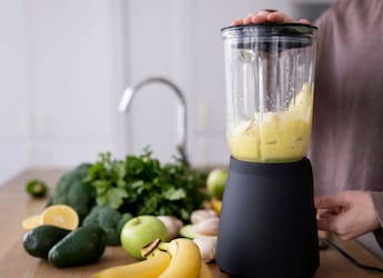 Does Grinding Or Blending Food Destroy Its Nutrients? An Expert Weighs In Does Grinding Or Blending Food Destroy Its Nutrients? An Expert Weighs In