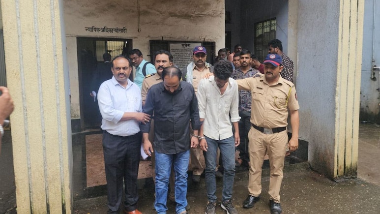 Kalyan : कल्याणमध्ये स्टेशन परिसरात मसाज पार्लरमध्ये सुरु होता वेश्याव्यवसाय, 10 महिलांची सुटका!