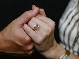 Taylor Swift's Rs 4.8 Crore Engagement Ring May Have An Andhra Pradesh Connection Taylor Swift's Rs 4.8 Crore Engagement Ring May Have An Andhra Pradesh Connection