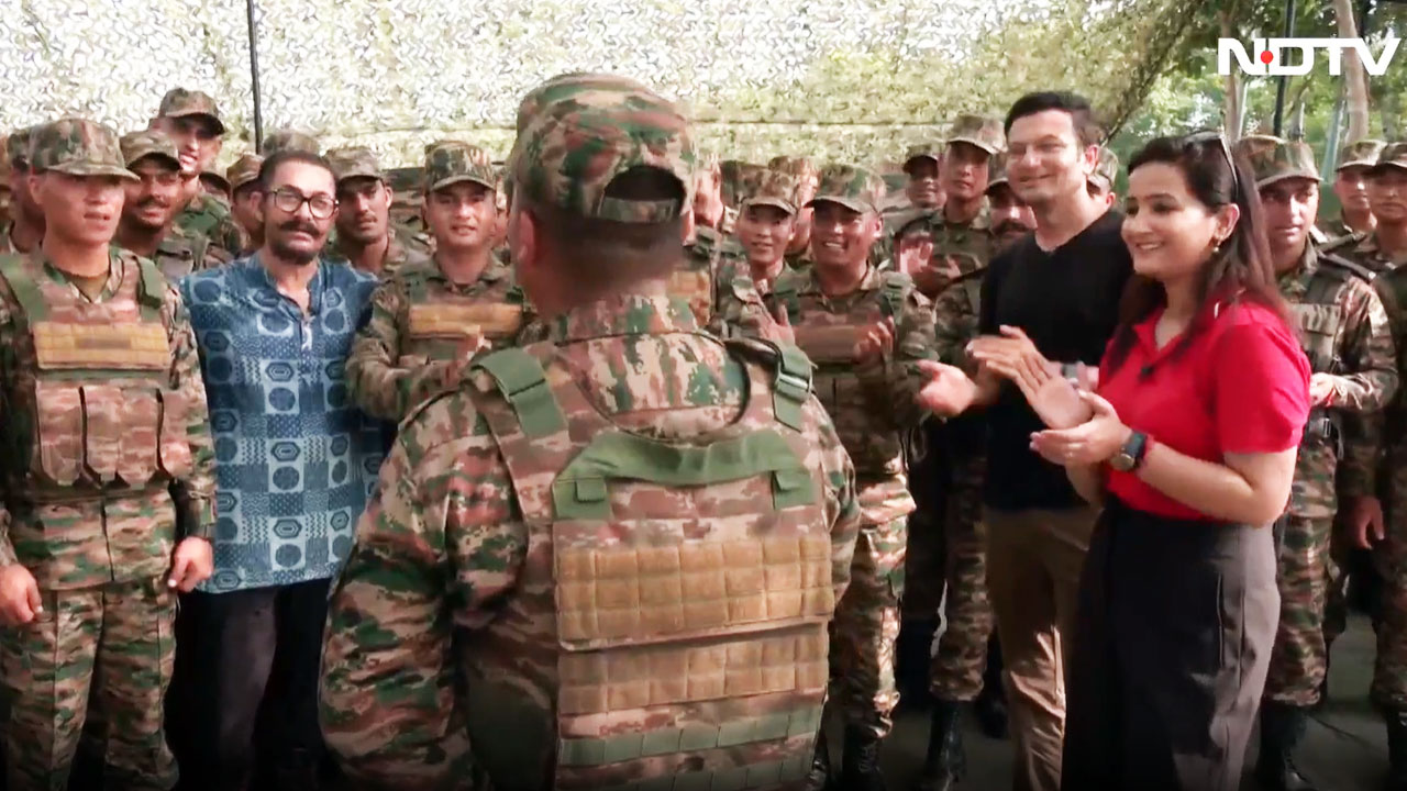 Aamir Khan Cheers For A Soldier Singing A 'Qayamat Se Qayamat Tak' Song | Jai Jawan With Aamir Khan