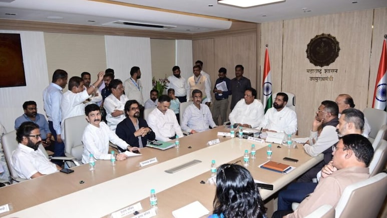 Marathi News: मराठी सिनेमांना येणार चांगले दिवस; मल्टीप्लेक्समध्ये अतिरिक्त ‘शोज’ मिळवून देण्यासाठी समिती स्थापन Marathi News: मराठी सिनेमांना येणार चांगले दिवस; मल्टीप्लेक्समध्ये अतिरिक्त ‘शोज’ मिळवून देण्यासाठी समिती स्थापन