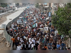 Pakistan Police Arrests Over 200 Protestors Demanding Ex-PM Imran Khan's Release