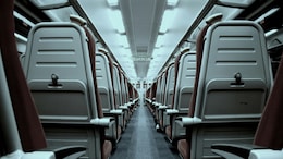 Flying Soon? Here Is How To Pick Between A Window Seat And An Aisle Seat